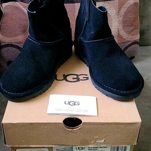 Ugg classic unlined mini perf